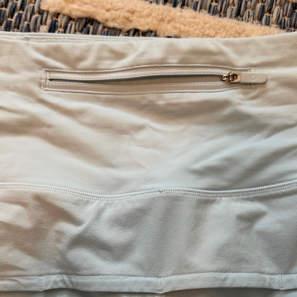 lululemon athletica Women's Athletic Shorts in Light Gray - Picture 7 of 7